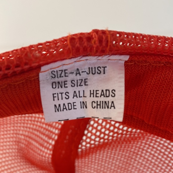 Sassy Sally’s trucker hat - Picture 4 of 5